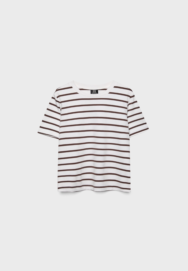 Базовая футболка классического кроя из плотной ткани в полоску