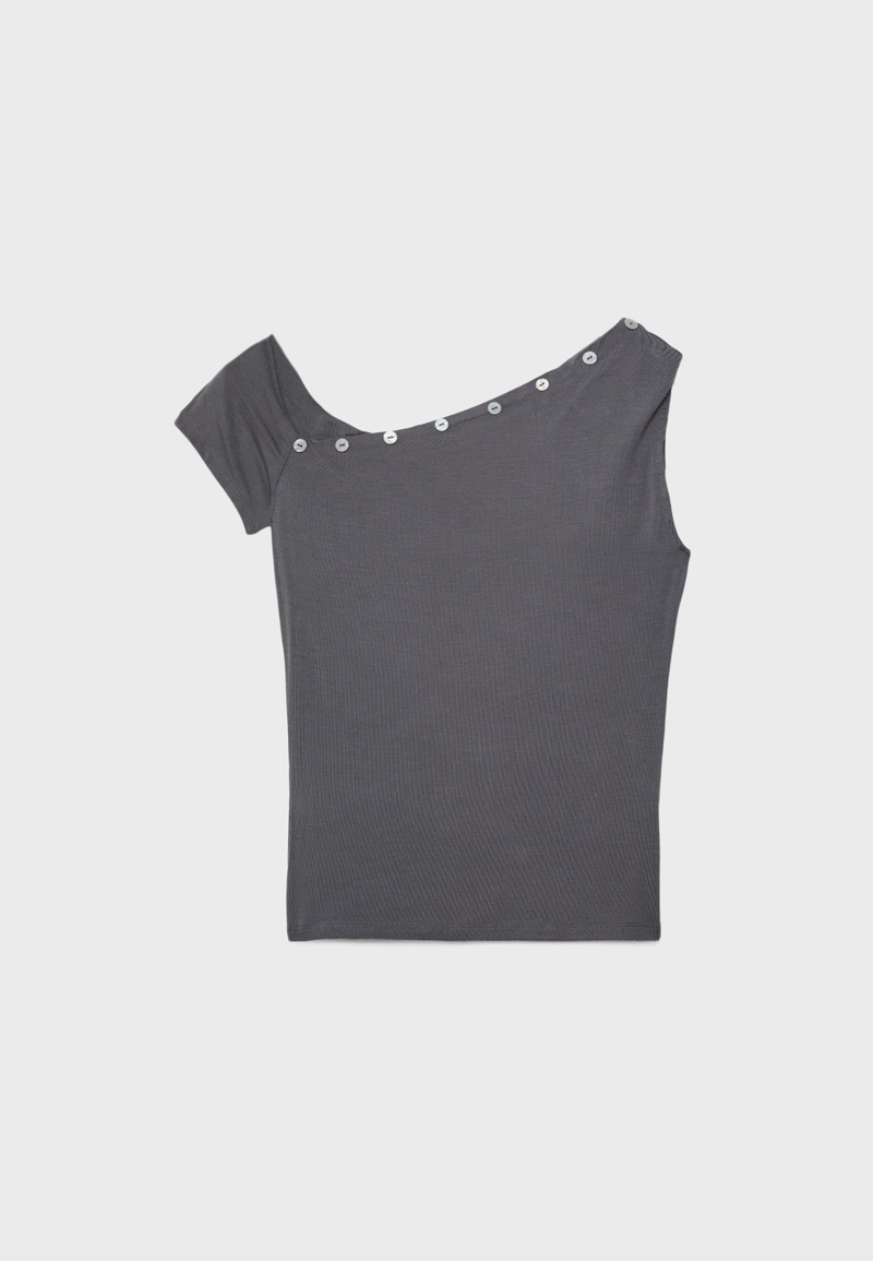 Асимметричная футболка на пуговицах