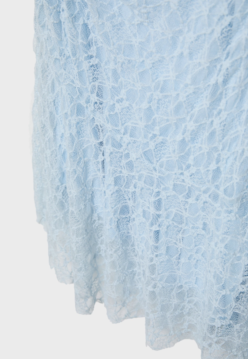 Асимметричное кружевное платье