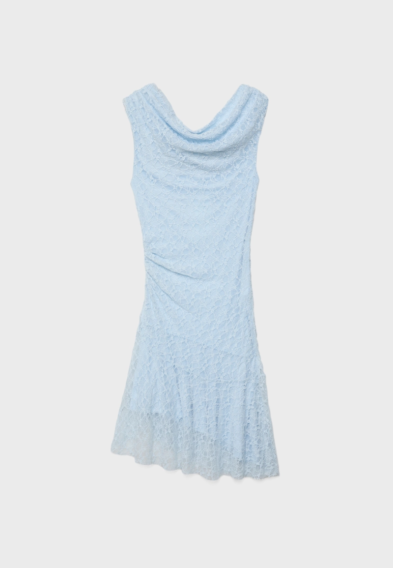 Асимметричное кружевное платье