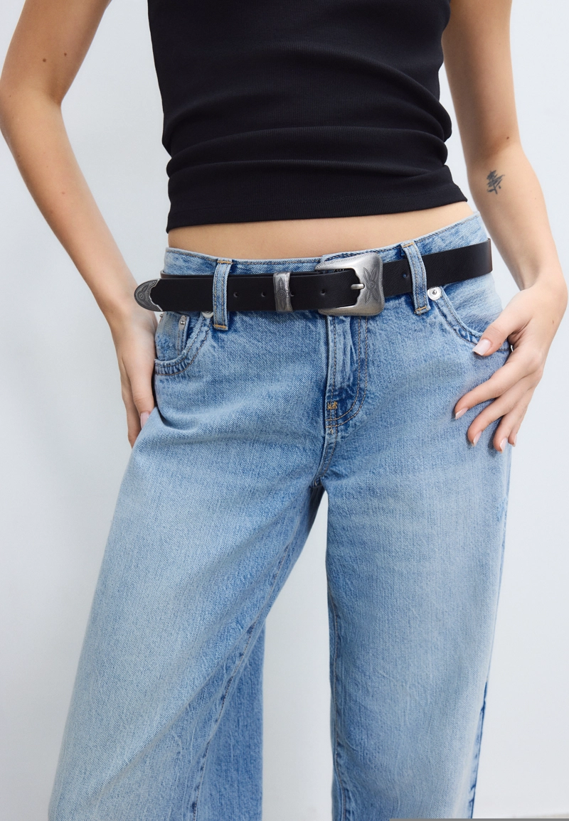 Базовый ремень с пряжкой в ковбойском стиле