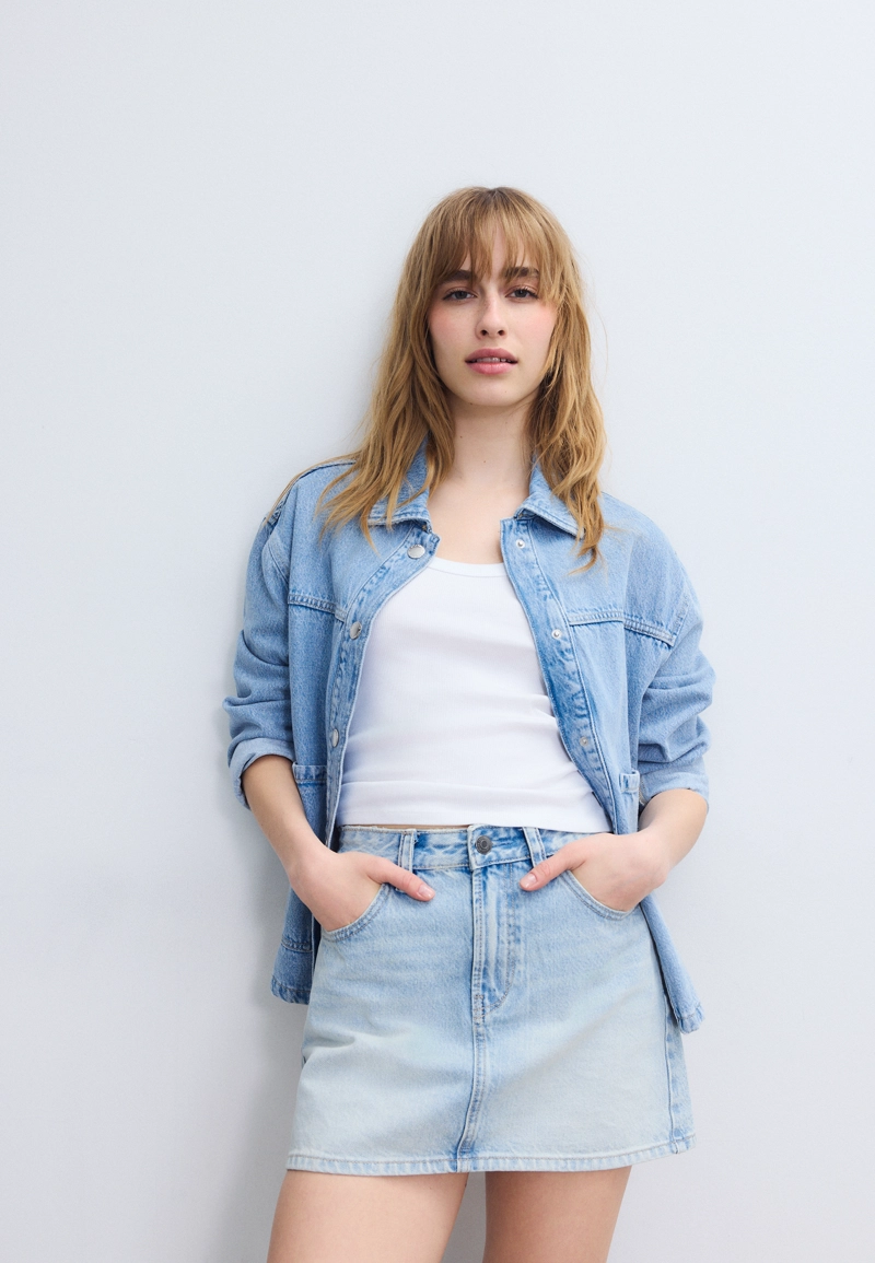 D60 Базовая джинсовая мини-юбка