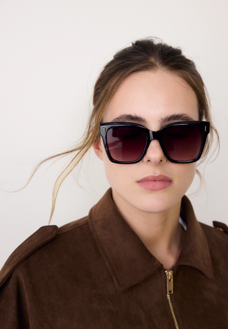 Квадратные очки «кошачий глаз» в пластиковой оправе