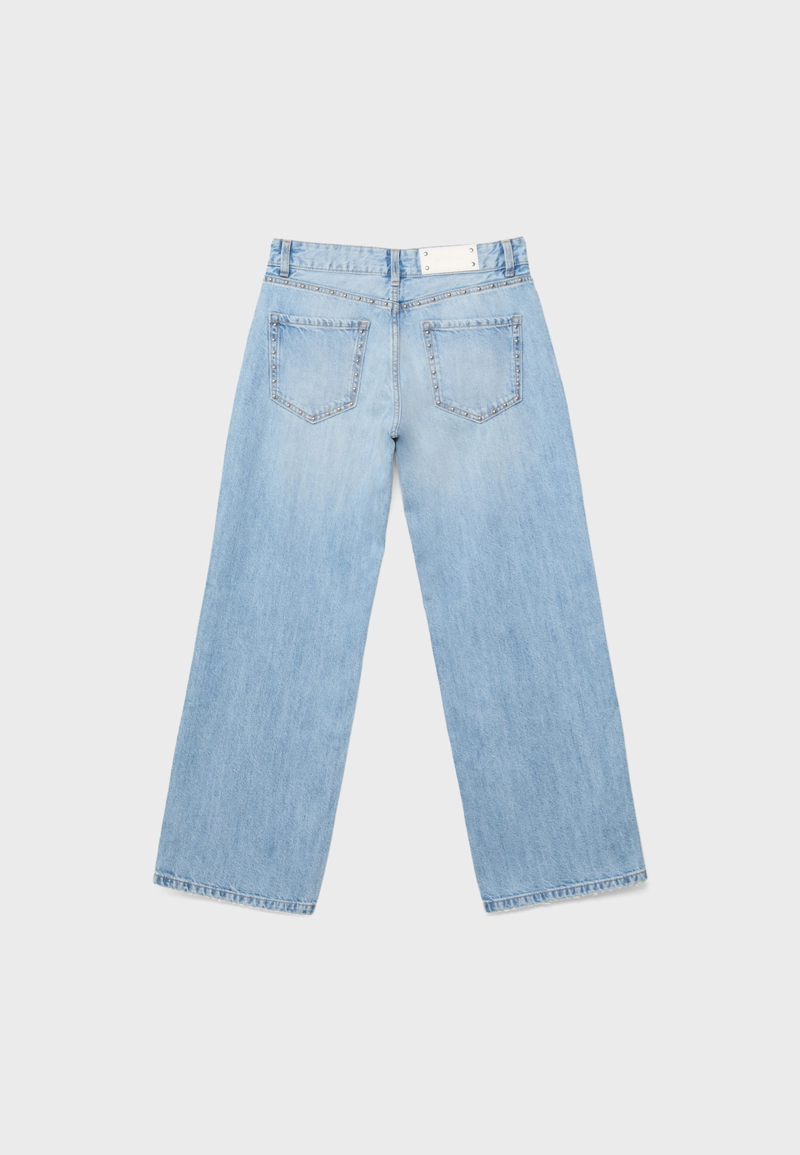 Джинсы свободного кроя с заклепками