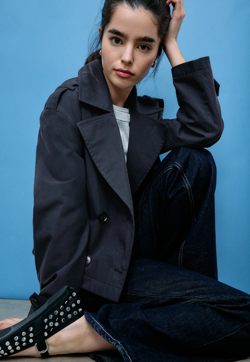 Укороченный двубортный тренч