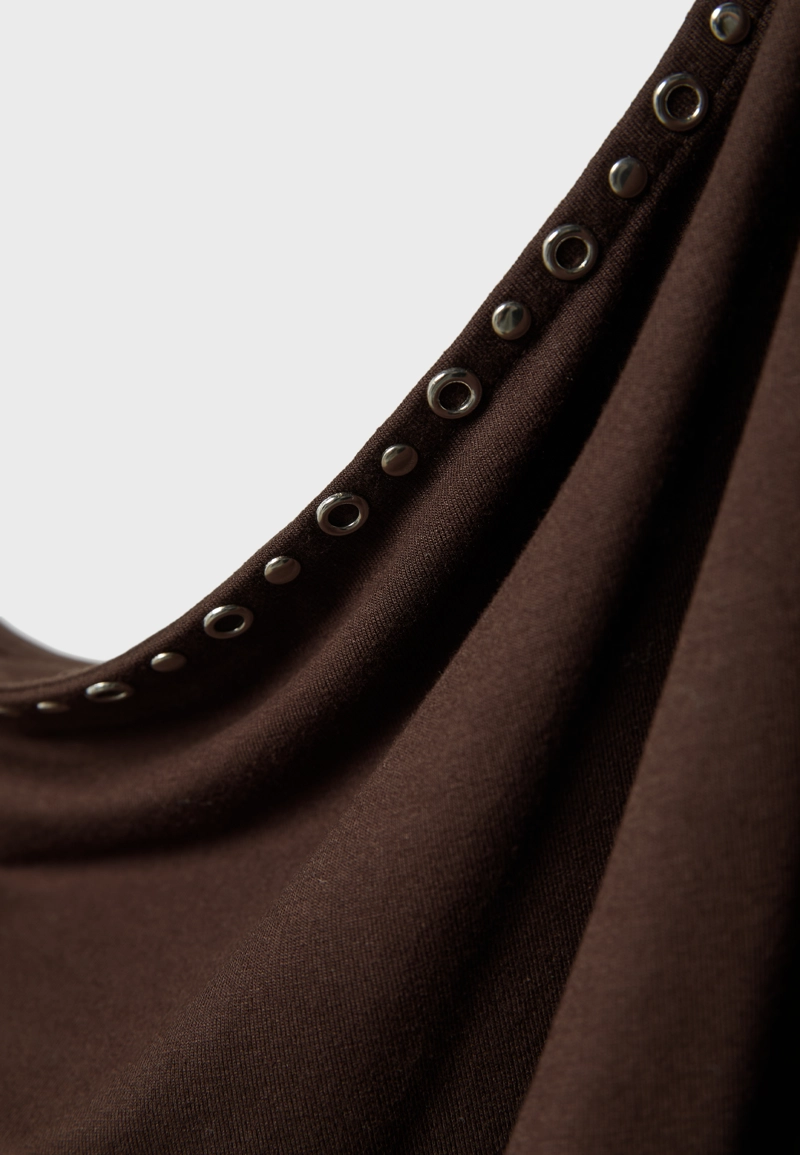 Асимметричная футболка с заклепками