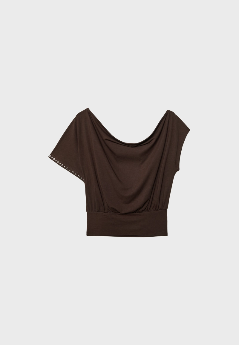 Асимметричная футболка с заклепками