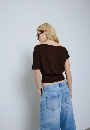 Асимметричная футболка с заклепками- Заказать в России