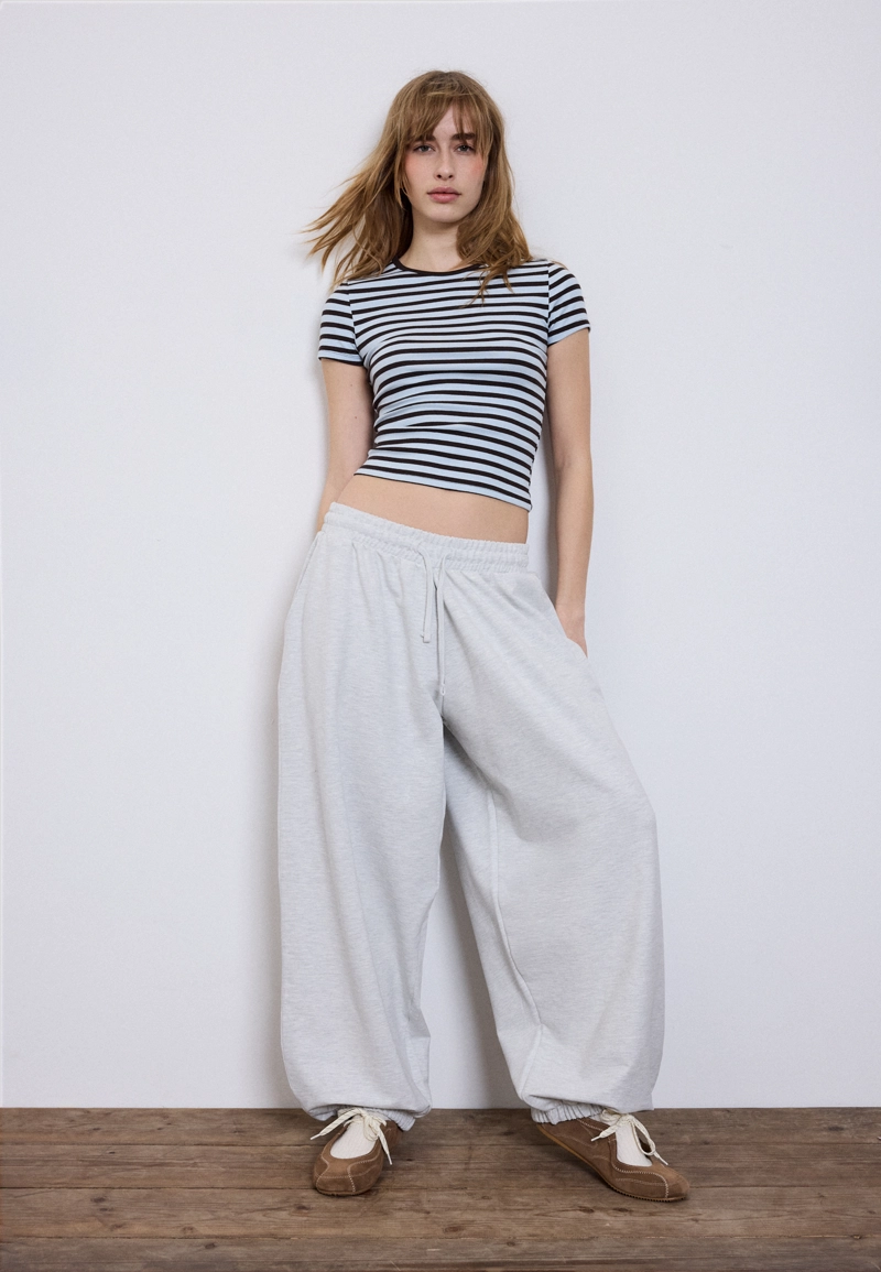 Базовая футболка зауженные в полоску