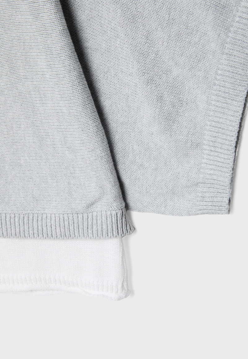 Свитер с вырезом-лодочкой и наложением