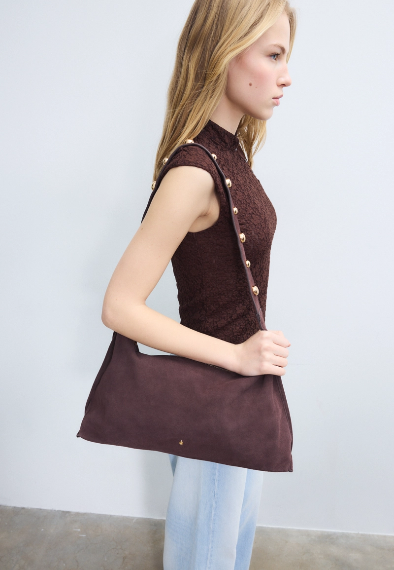 Плоская сумка через плечо со 100% кожаными заклепками