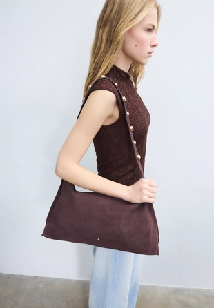 Плоская сумка через плечо со 100% кожаными заклепками- Заказать в России