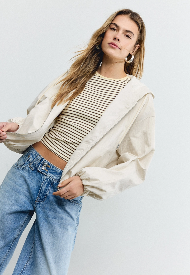 Базовая куртка из нейлона с капюшоном