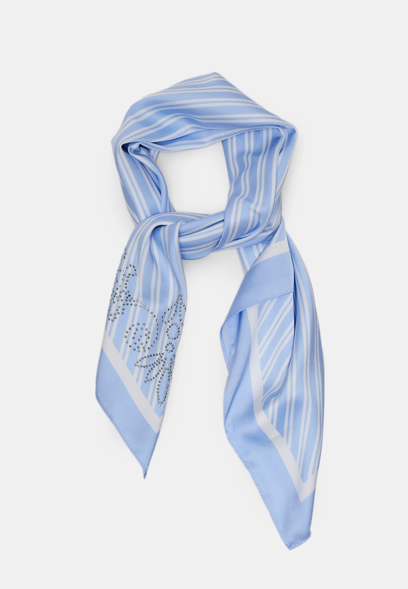 Платок в диагональную полоску с декоративными элементами