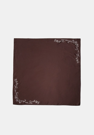 Платок с декоративными элементами- Заказать в России