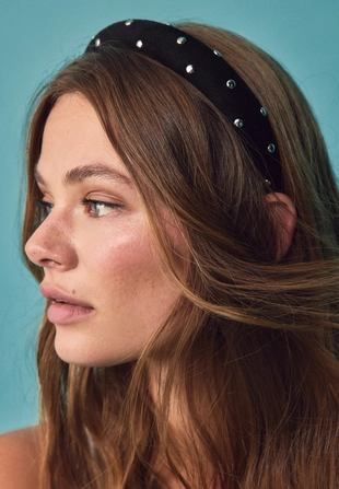 Объемный ободок с заклепками- Заказать в России