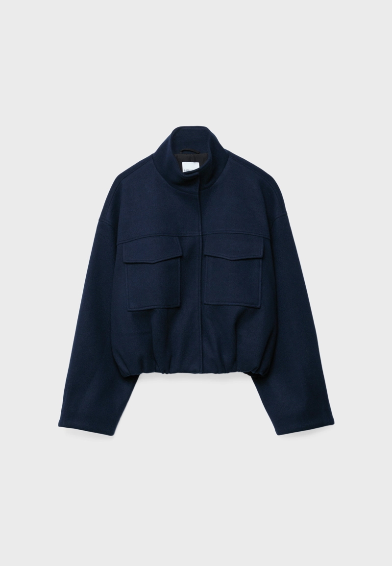 Куртка-бомбер с карманами, мягкая на ощупь