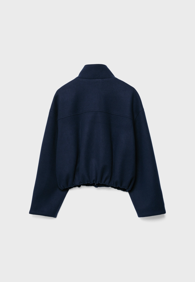 Куртка-бомбер с карманами, мягкая на ощупь