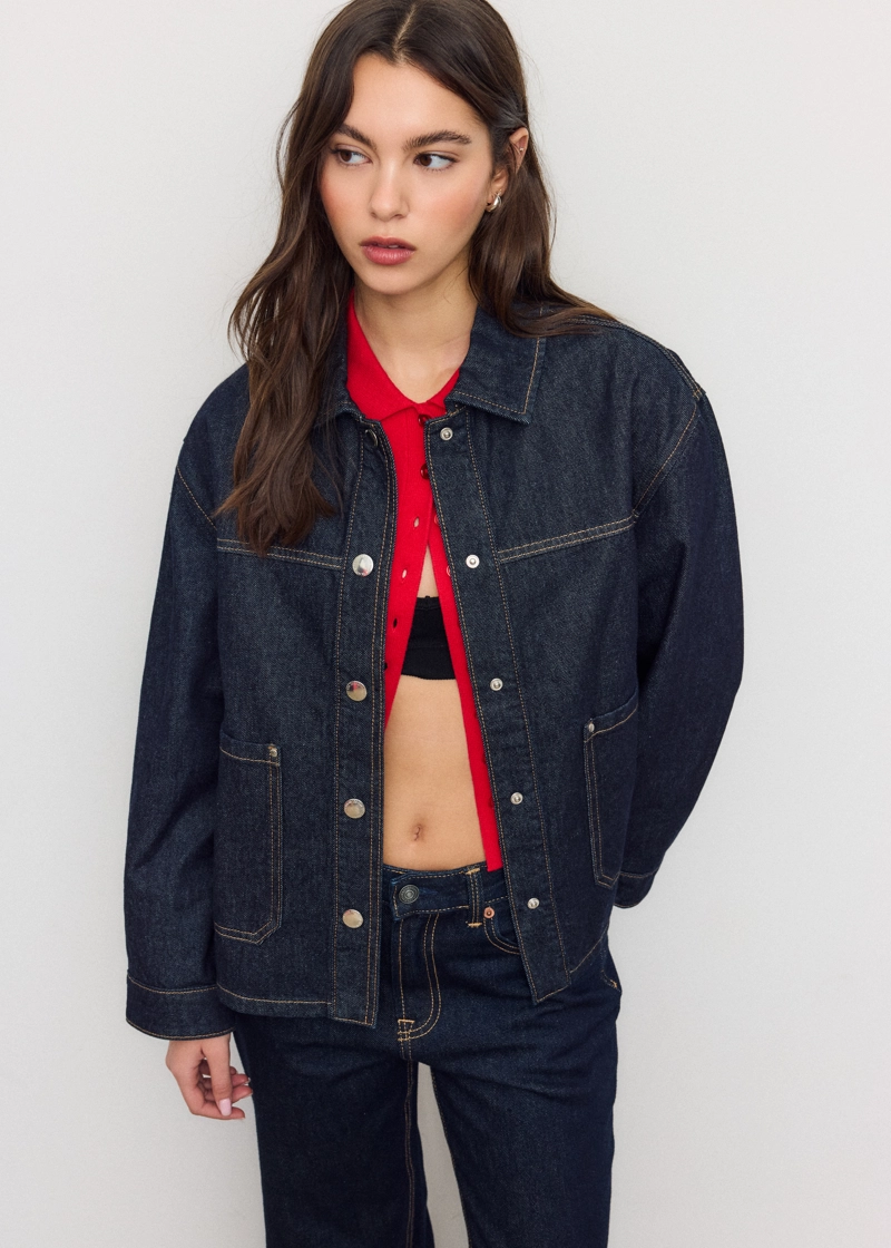 Джинсовая куртка с карманами