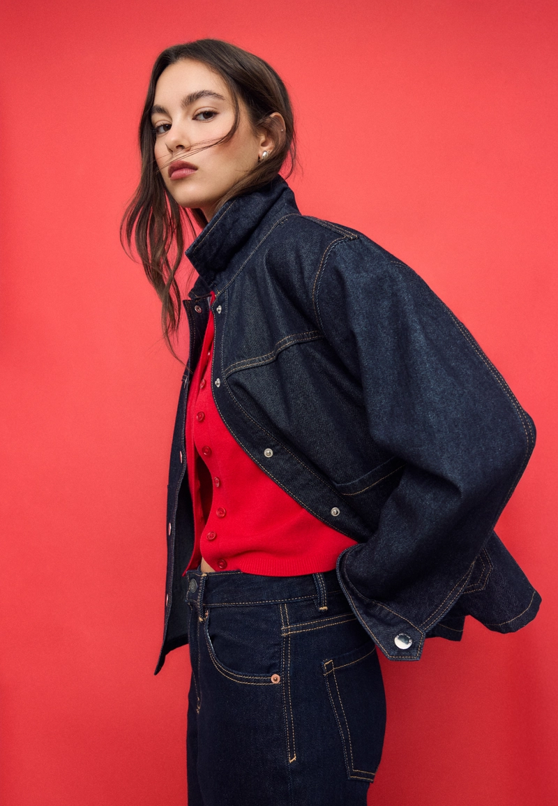 Джинсовая куртка с карманами