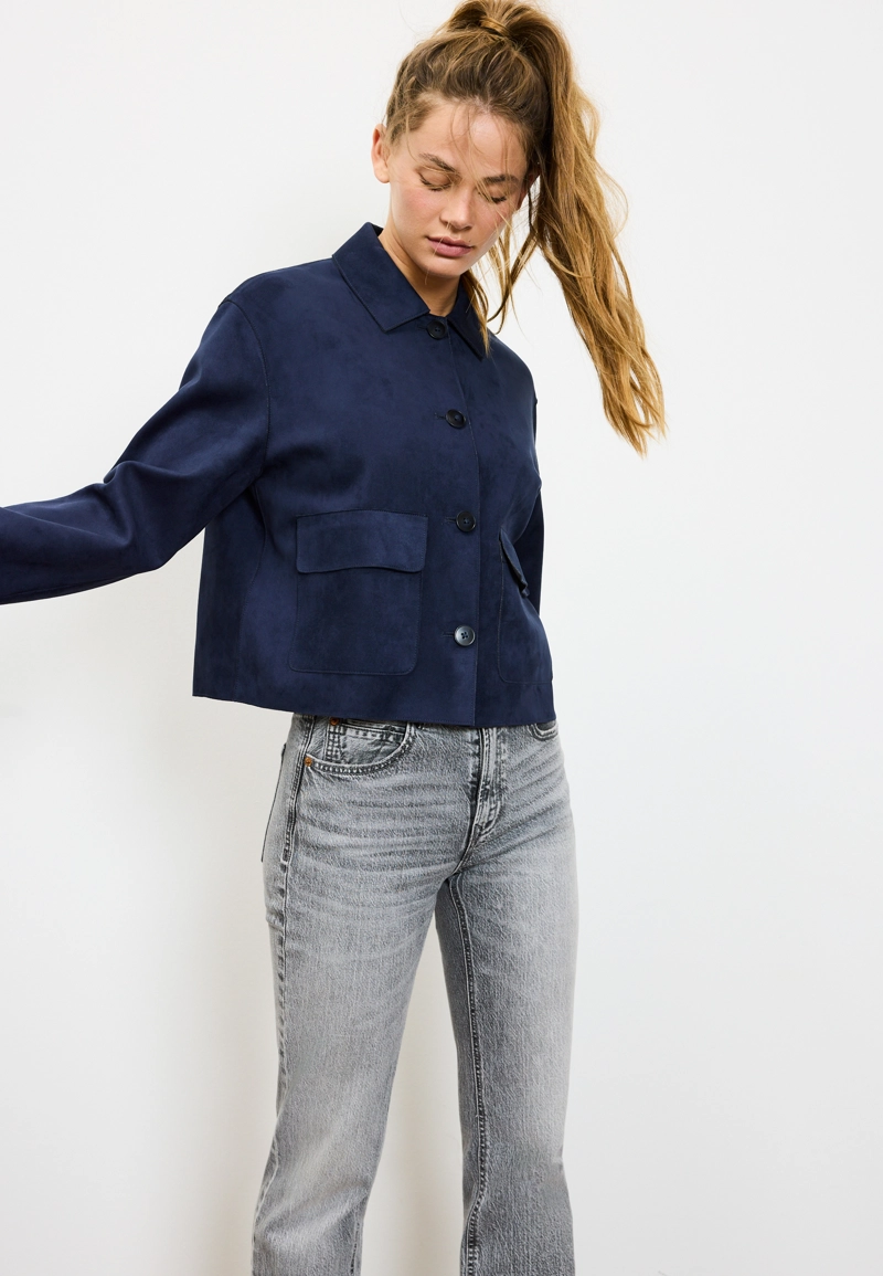 Куртка с карманами из искусственной замши