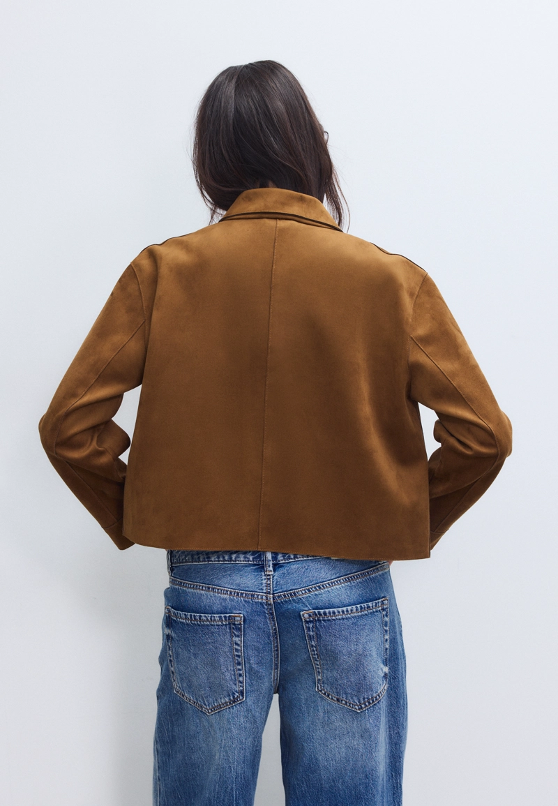 Куртка с карманами из искусственной замши