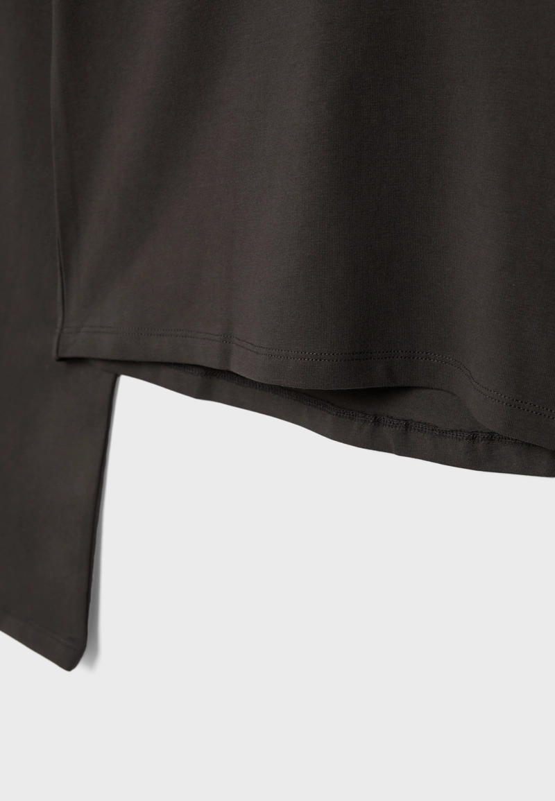 Футболка с рукавами в стиле кимоно