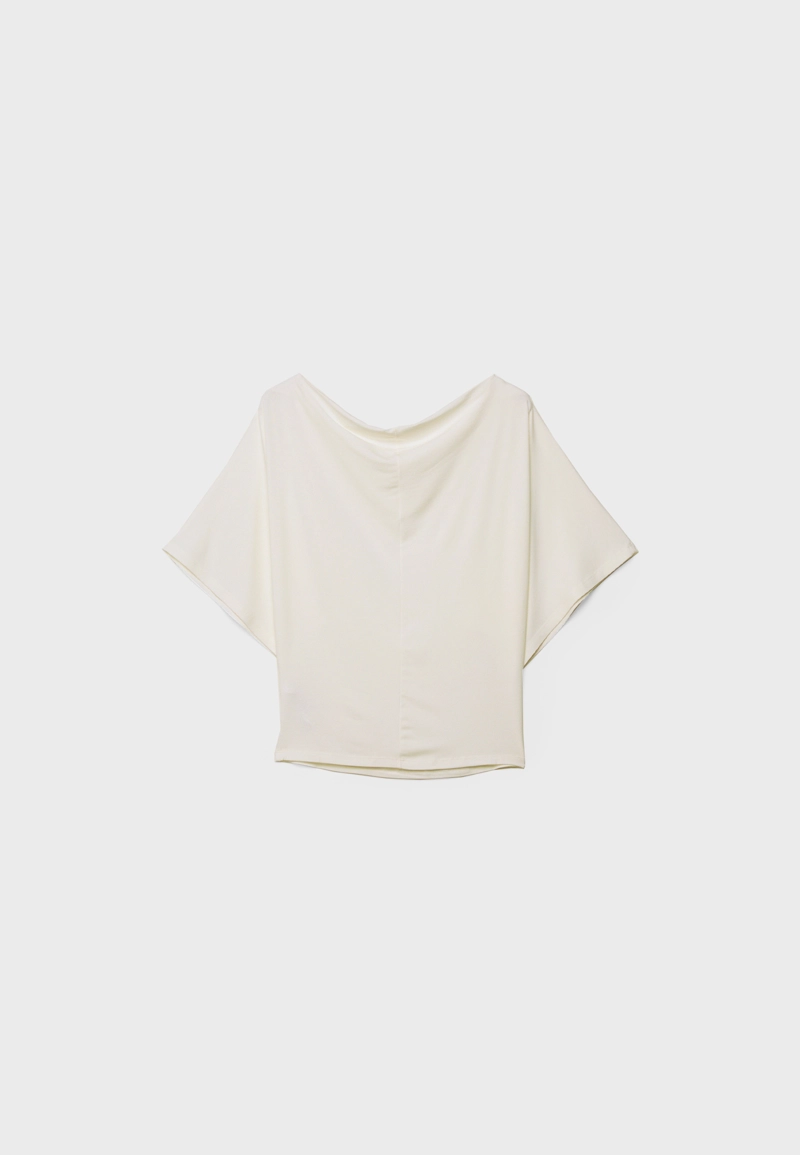 Базовая футболка с рукавами «летучая мышь»