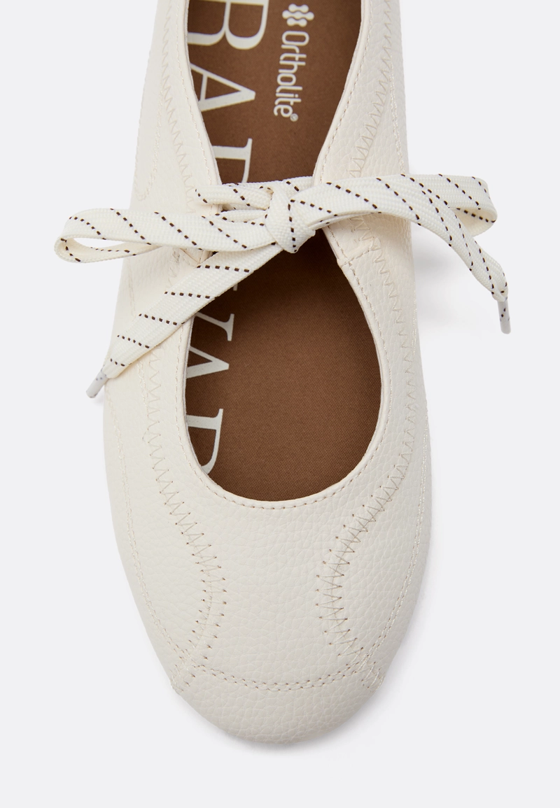 Слипоны с бантом