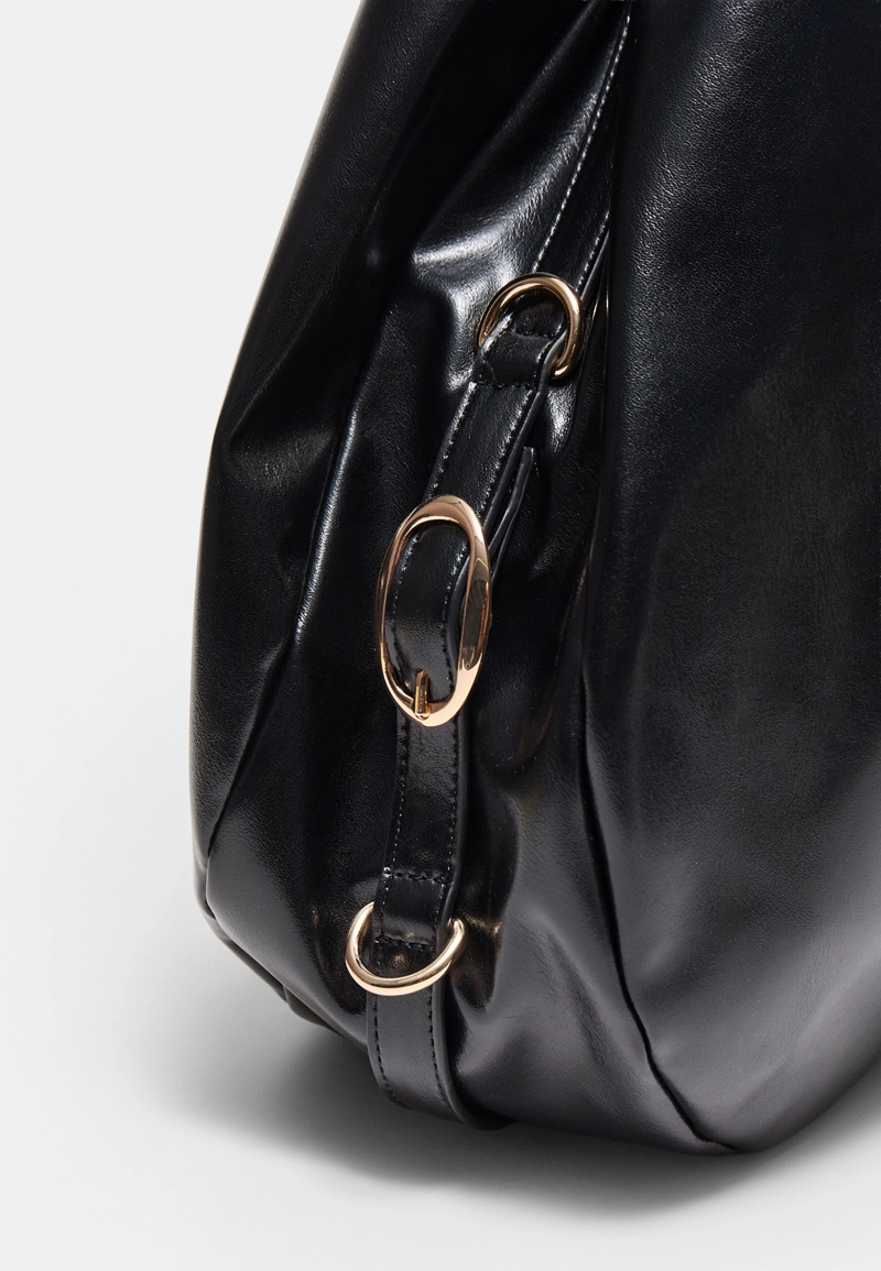 Сумка с металлической ручкой