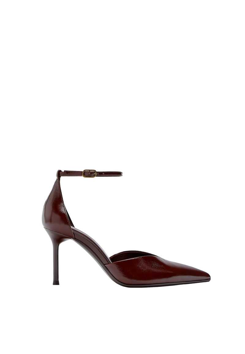 Кожаные туфли на каблуке