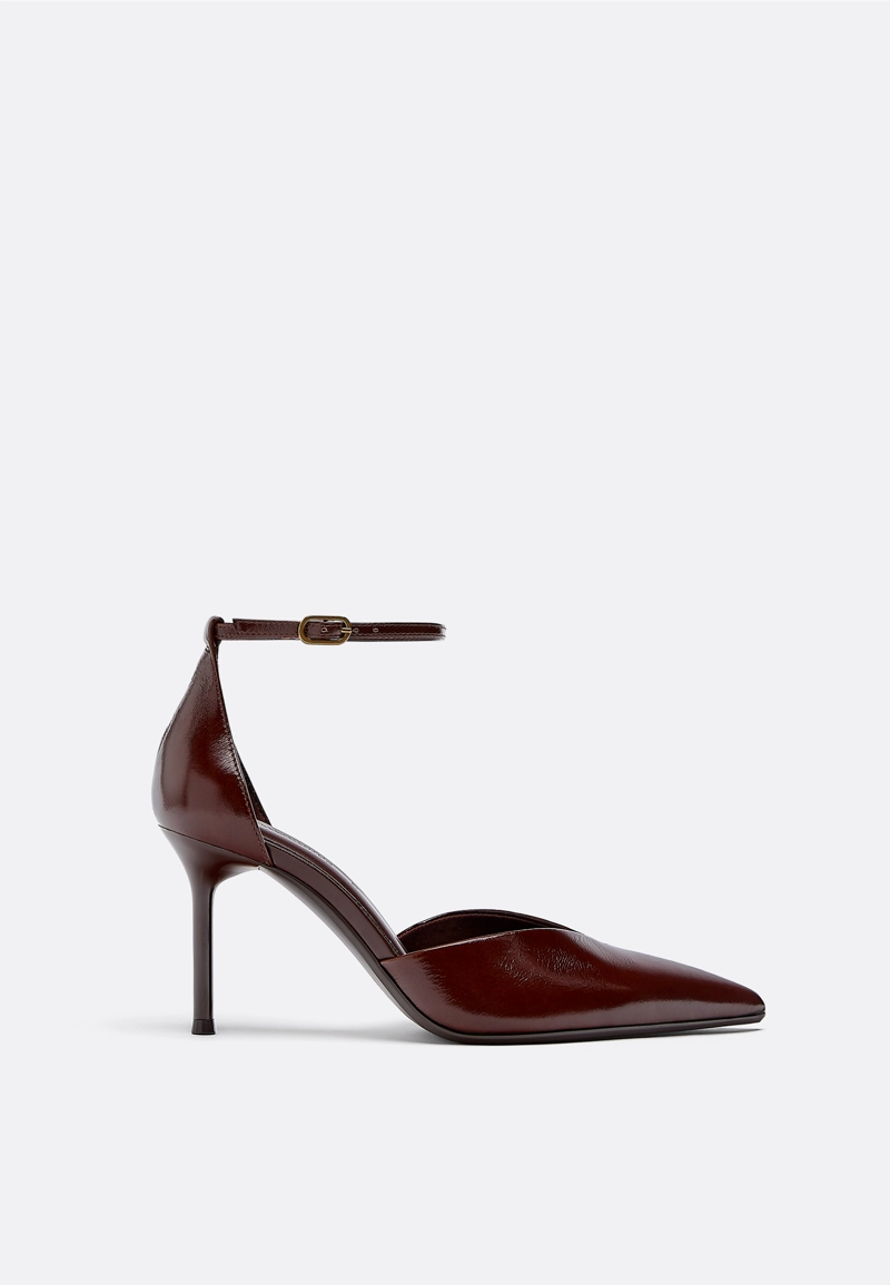 Кожаные туфли на каблуке