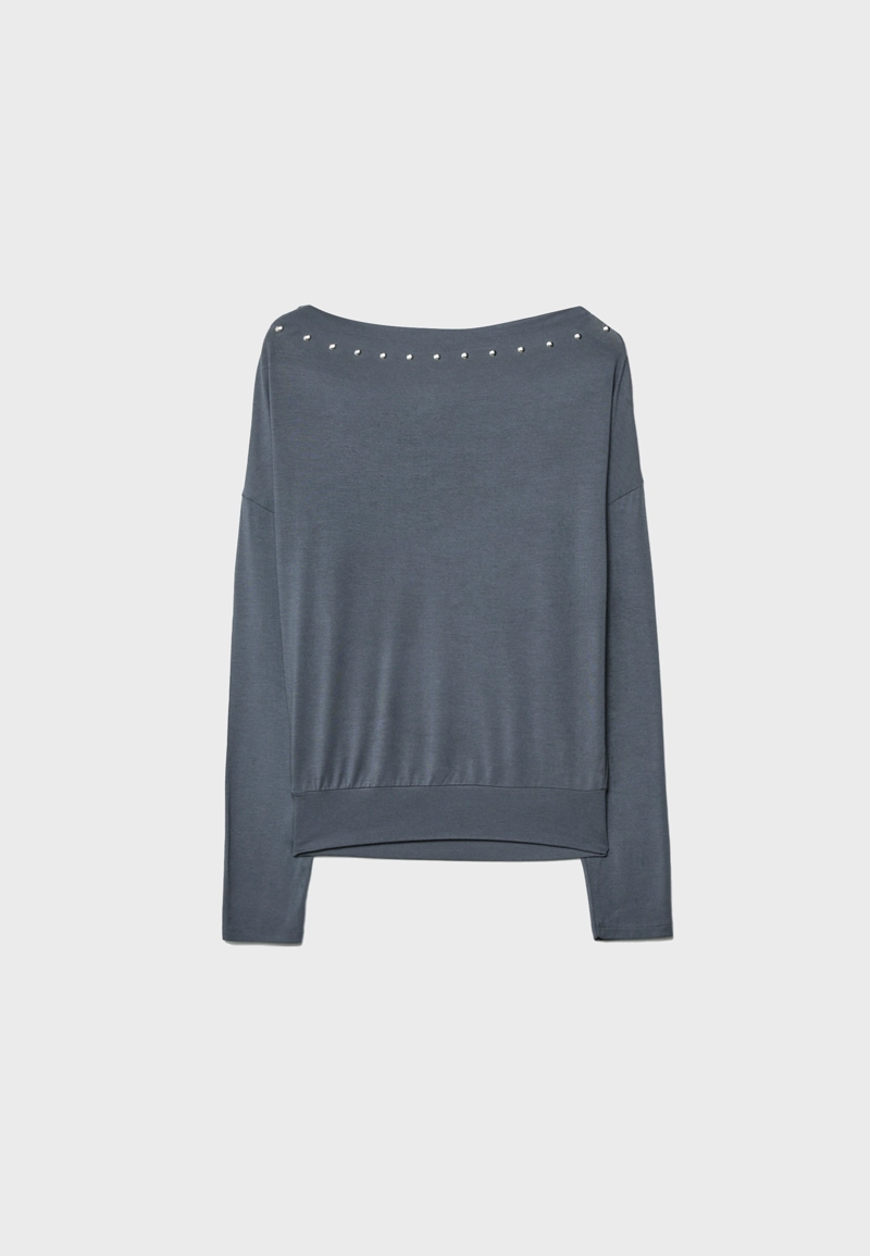 Асимметричная футболка с заклепками