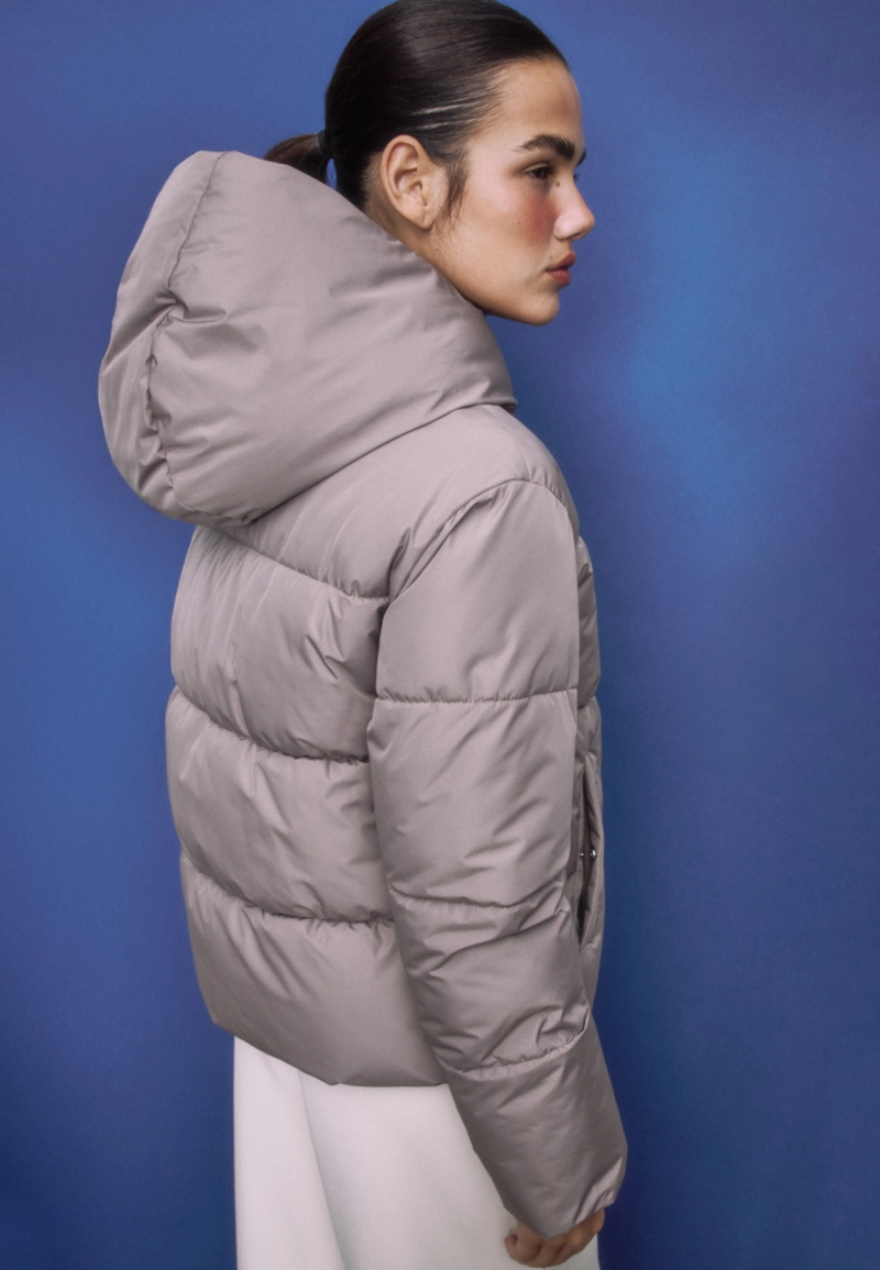 Базовая стеганая куртка с капюшоном