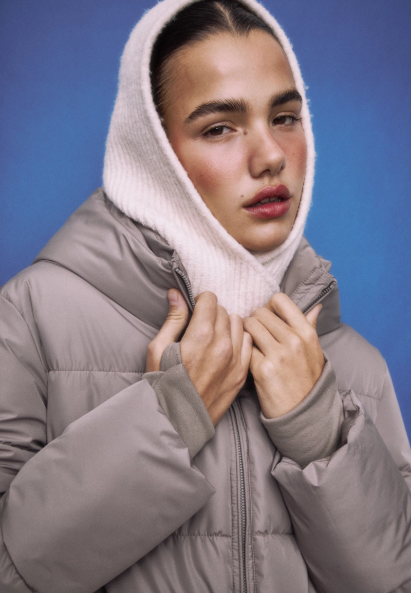 Базовая стеганая куртка с капюшоном