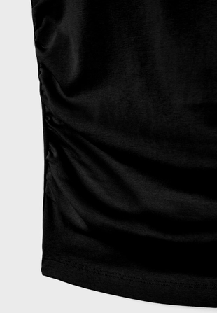 Базовая футболка облегающего кроя со сборками- Заказать в России