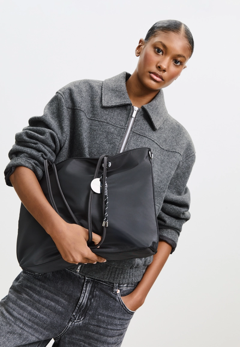 Сумка-шопер с брелоком