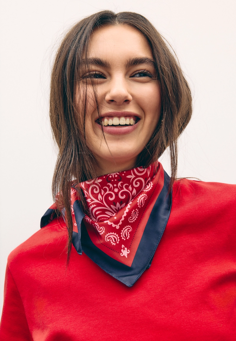 Платок с узором пейсли