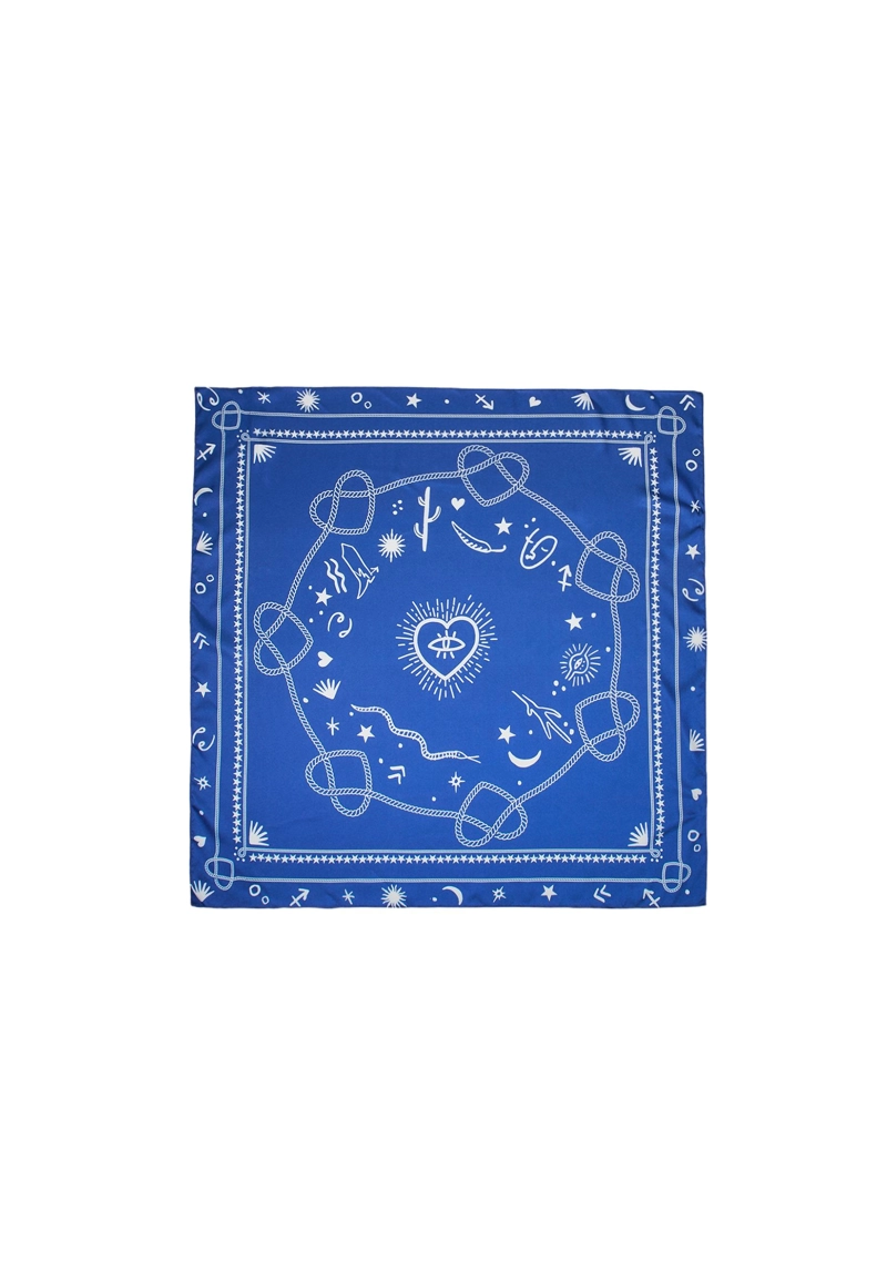 Платок со шнурком-сердечком