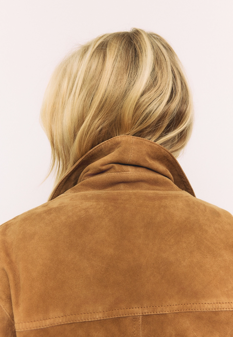 Кожаная куртка с карманами