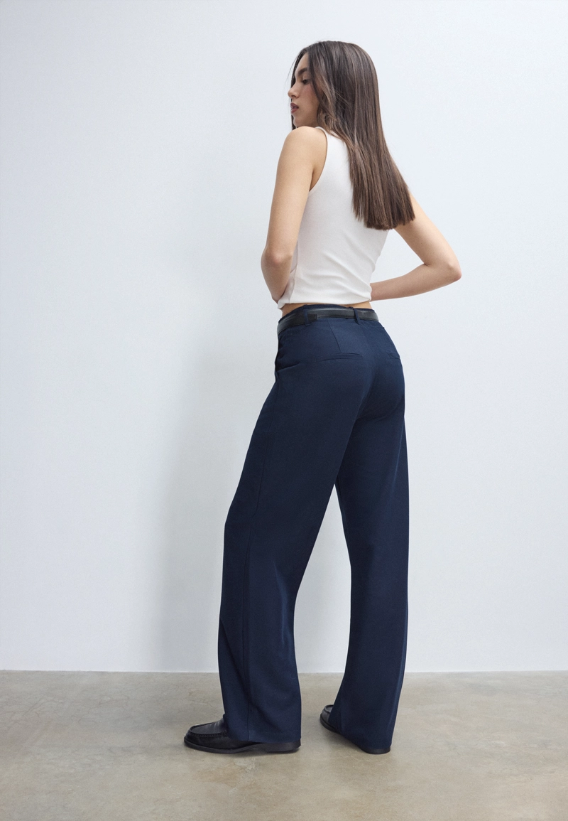 Прямые струящиеся брюки с поясом