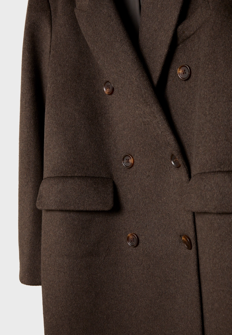 Длинное двубортное пальто оверсайз