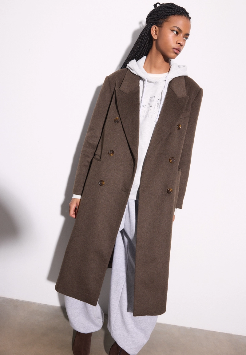 Длинное двубортное пальто оверсайз