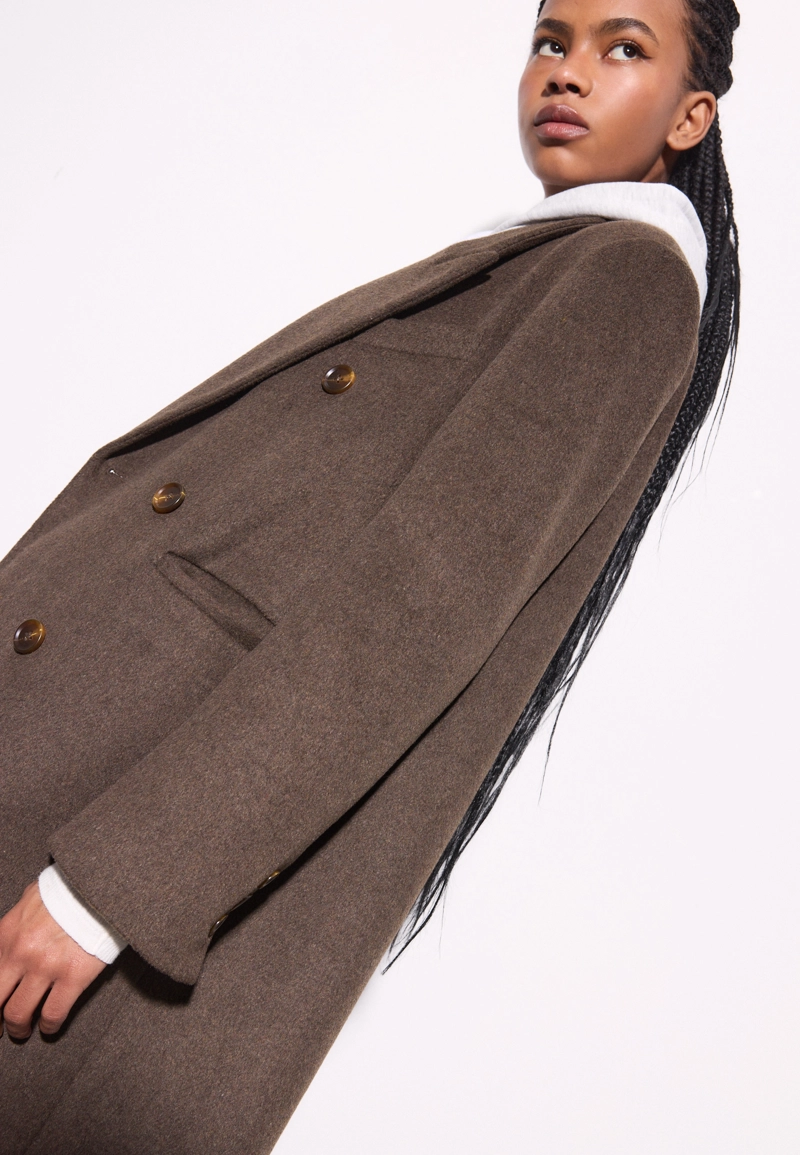 Длинное двубортное пальто оверсайз