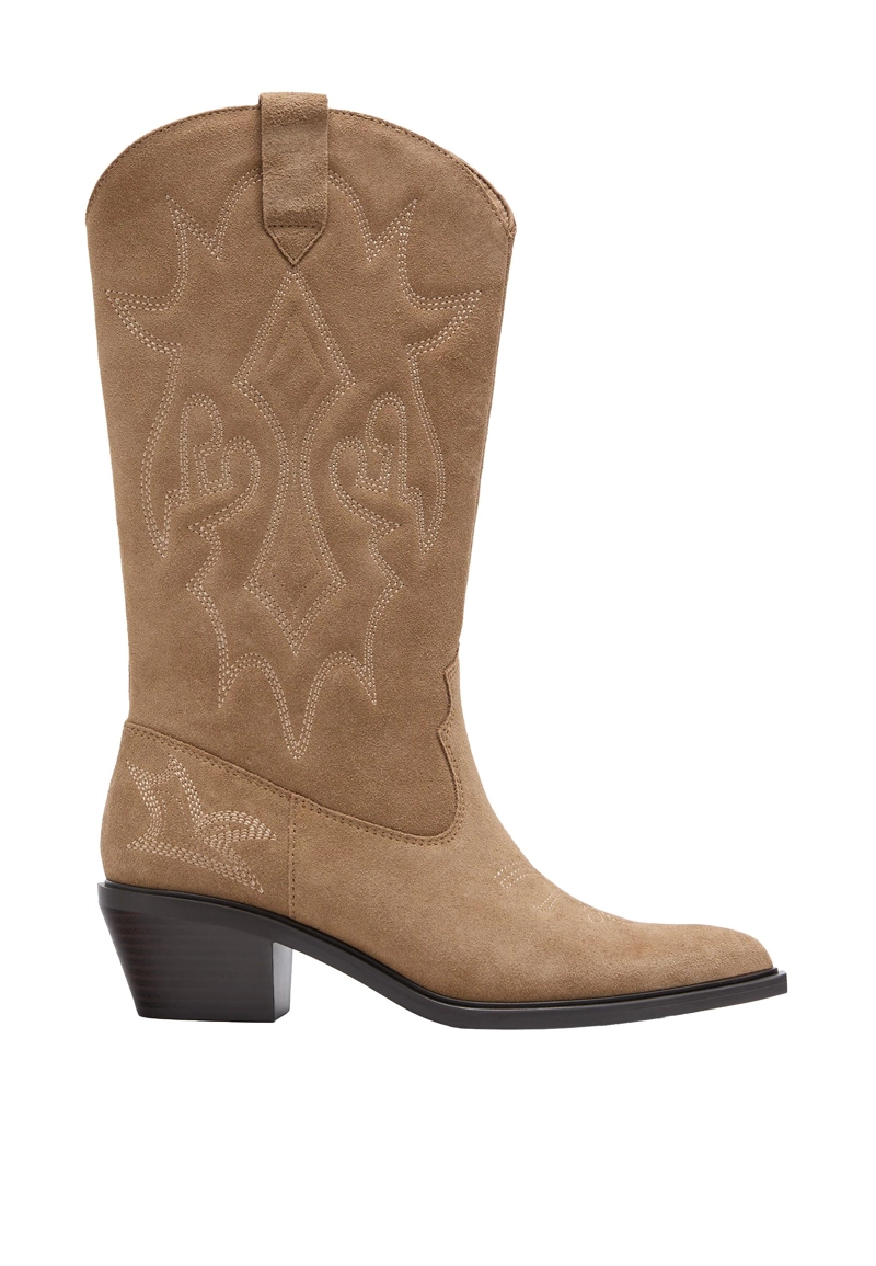 Кожаные сапоги в ковбойском стиле