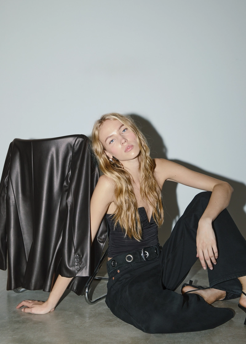 Пиджак классического кроя из искусственной кожи