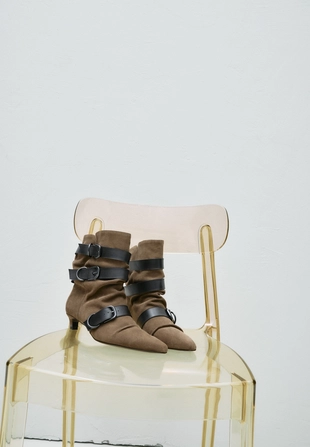 Кожаные ботильоны на среднем тонком каблуке с ремешками- Заказать в России