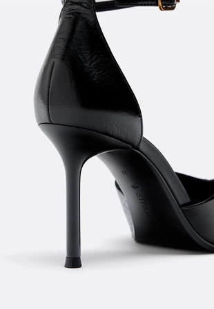 Кожаные туфли на шпильке- Заказать в России