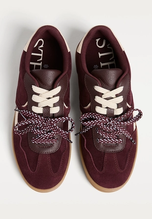 Повседневные кроссовки с двойными шнурками- Заказать в России