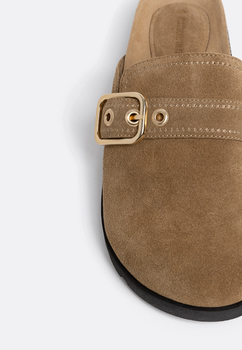 Сабо с пряжкой из кожи